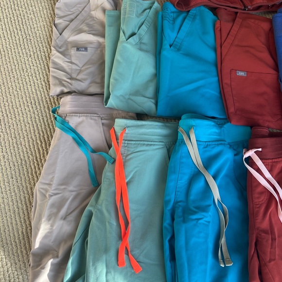 FIGS Scrub sets! - Picture 2 of 7